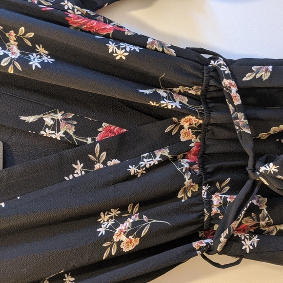 Floral Romper - Picture 3 of 5